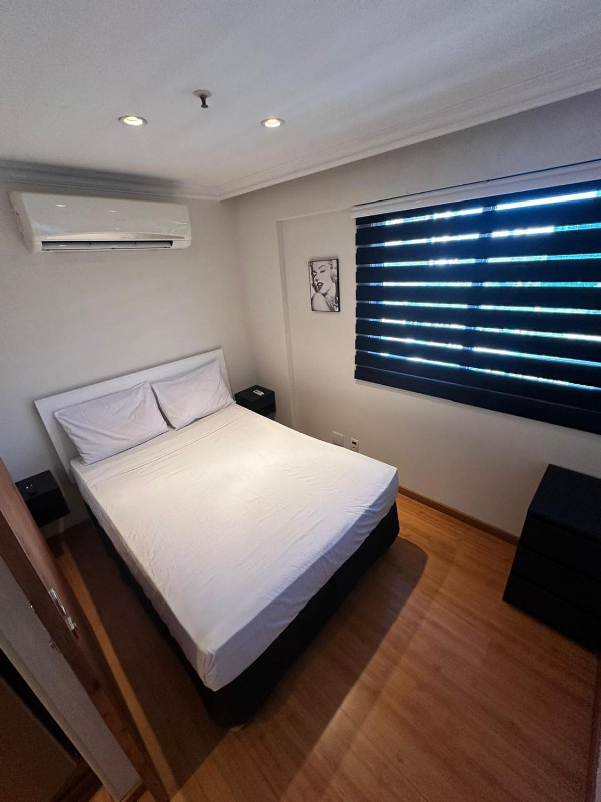 Barra Da Tijuca - 508 - De Frente Maravilhosa Piscina - Estacionamento Gratuito - Academia Comphania Atletica - Balsa Gratis - Microondas - Geladeira Grande - Recepcao 24horas - Wi-fi - Com Pia Río de Janeiro