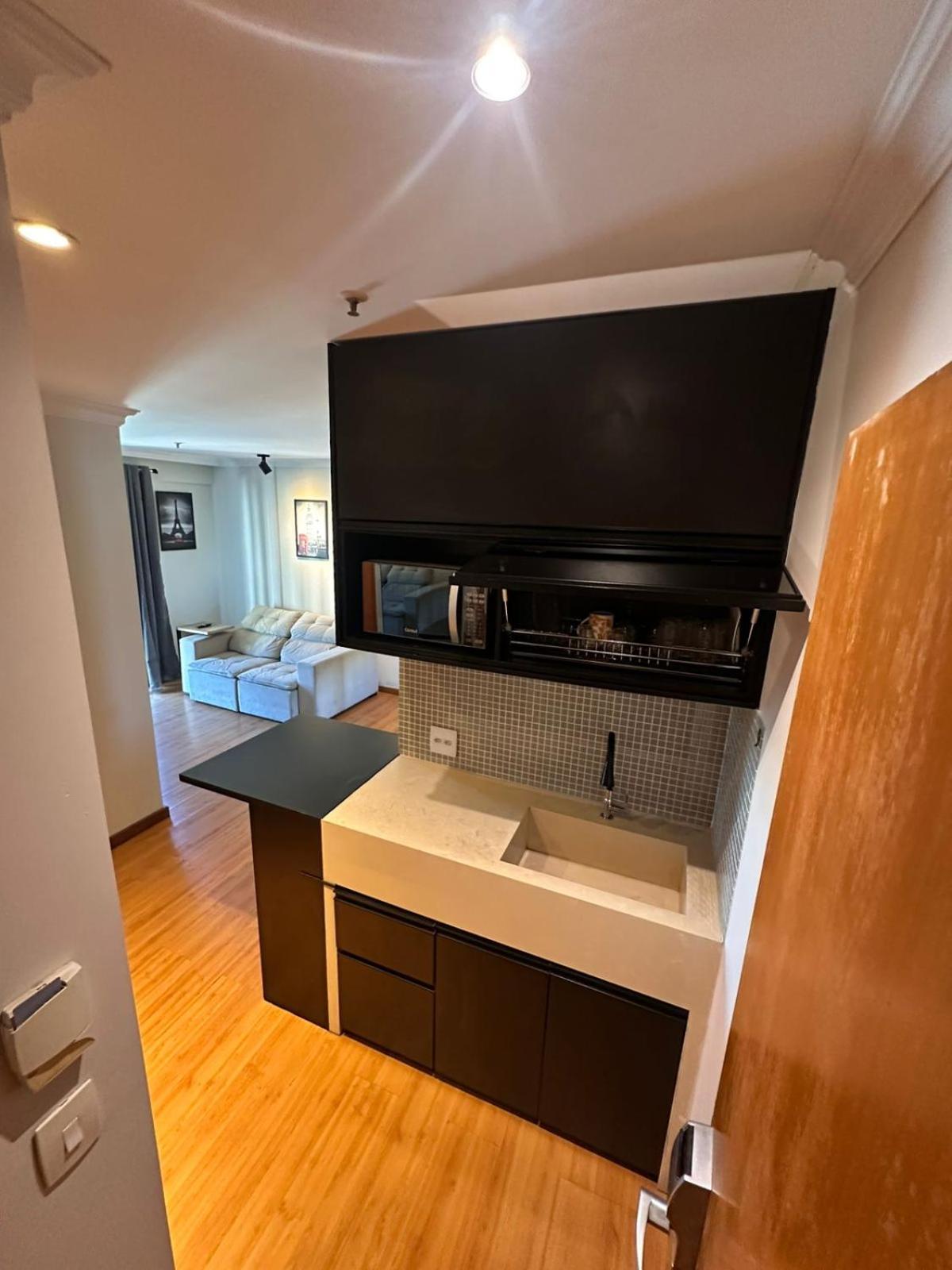 Apartamento Barra Da Tijuca - 508 - De Frente Maravilhosa Piscina - Estacionamento Gratuito - Academia Comphania Atletica - Balsa Gratis - Microondas - Geladeira Grande - Recepcao 24horas - Wi-fi - Com Pia